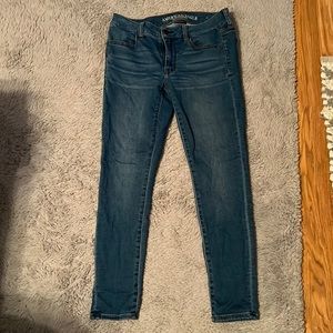 American Eagle ‘Super Stretch Line’ Jeans (Size 6)